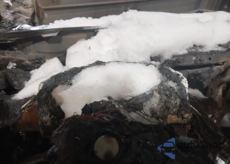 2020 Toyota Rav4 Hybrid Xse z USA, uszkodzony, nr VIN JTMEWRFV9LJ038448